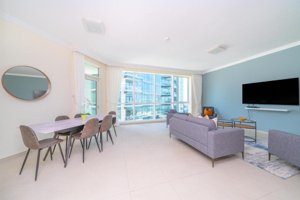 هتل ال اچ ویکی - 3 بدرسومز این جی بی آر وید پرایوت بیچ اکسس - ALH Vacay - 3 Bedrooms in JBR with Private Beach Access