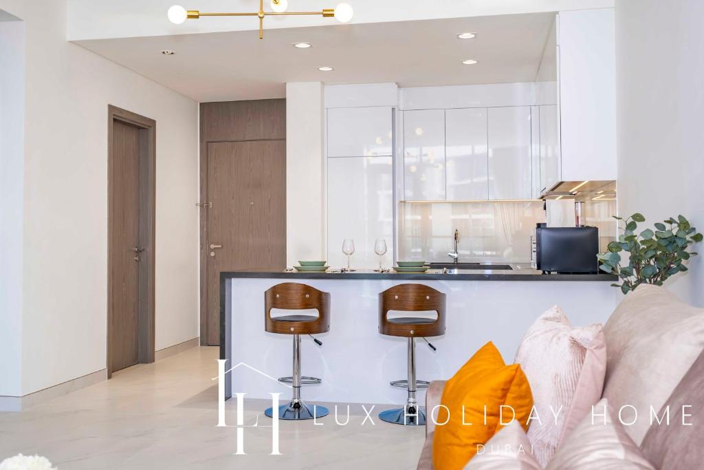 هتل لاکس د لاگون برج خلیفه ویو سوئیت - LUX The Lagoon Burj Khalifa View Suite