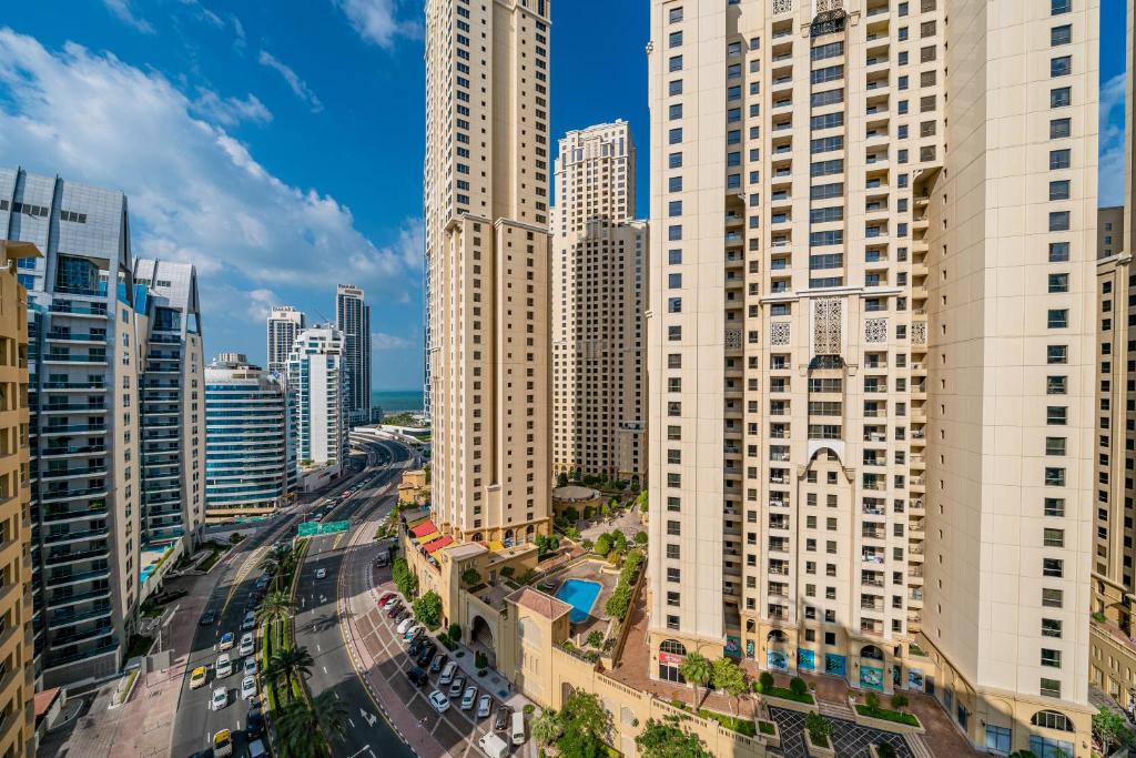 هتل لاکچری 1-بی دی آر آپت ویث سیتی اند سی ویو - Luxury 1-BDR apt with city and sea view