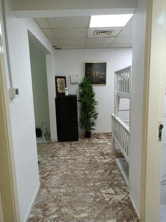 هتل ترِیس رِست هوم - Trace Rest Home
