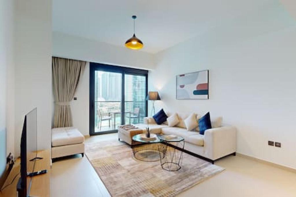 هتل اکت وان اکت تو، تاور 1 - لوکیشنز - Act One Act Two, Tower 1 - Locations