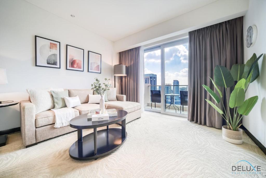 هتل بیوتیفل 1BR ات د آدرس ریزیدنسیز دبی مارینا بای دلاکس هالیدی هومز - Beautiful 1BR at The Address Residences Dubai Marina by Deluxe Holiday Homes