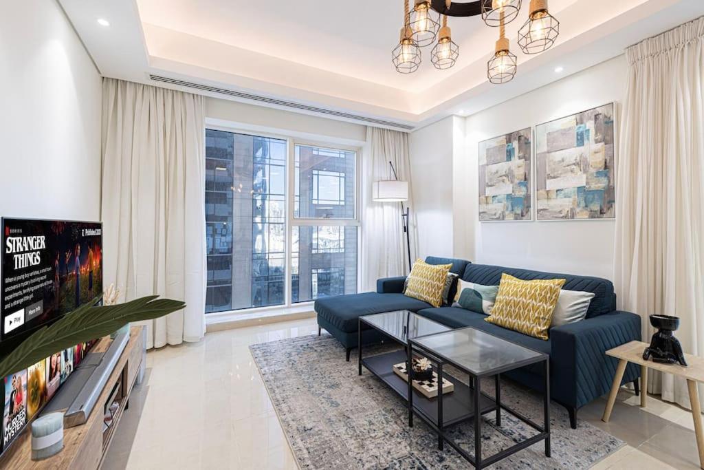 هتل سیرین وان بدمت در جی وی سی - Serene One Bedroom in JVC