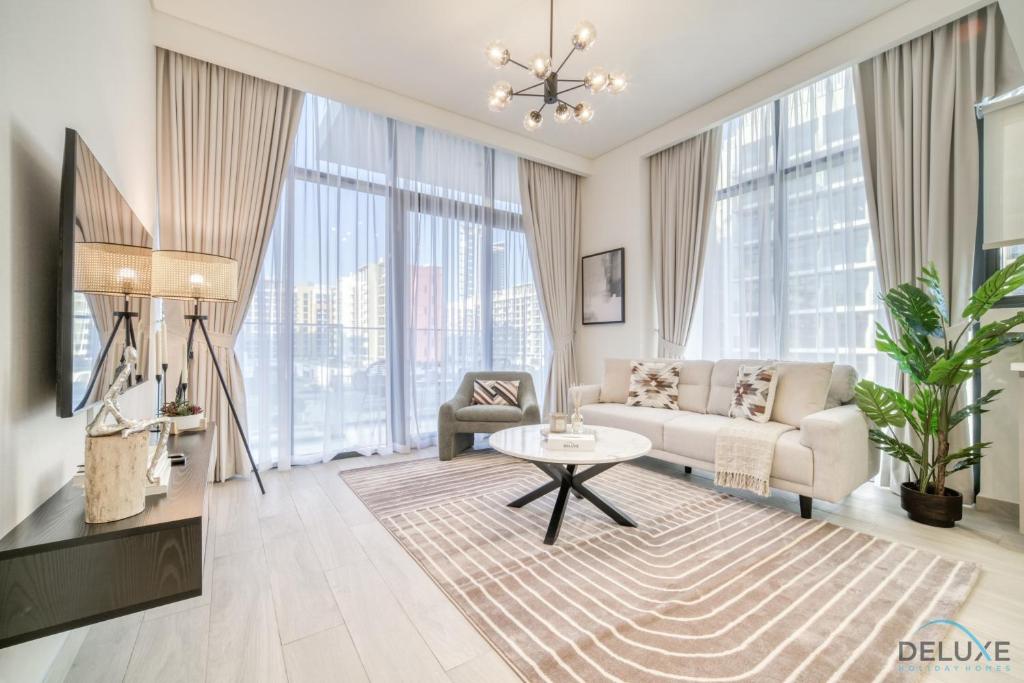 هتل روووشینگ 2بی آر ات آزیزی ریویرا 30، آل مرکاد با دلاکس هالیدی هومز - Ravishing 2BR at Azizi Riviera 30, Al Merkadh by Deluxe Holiday Homes