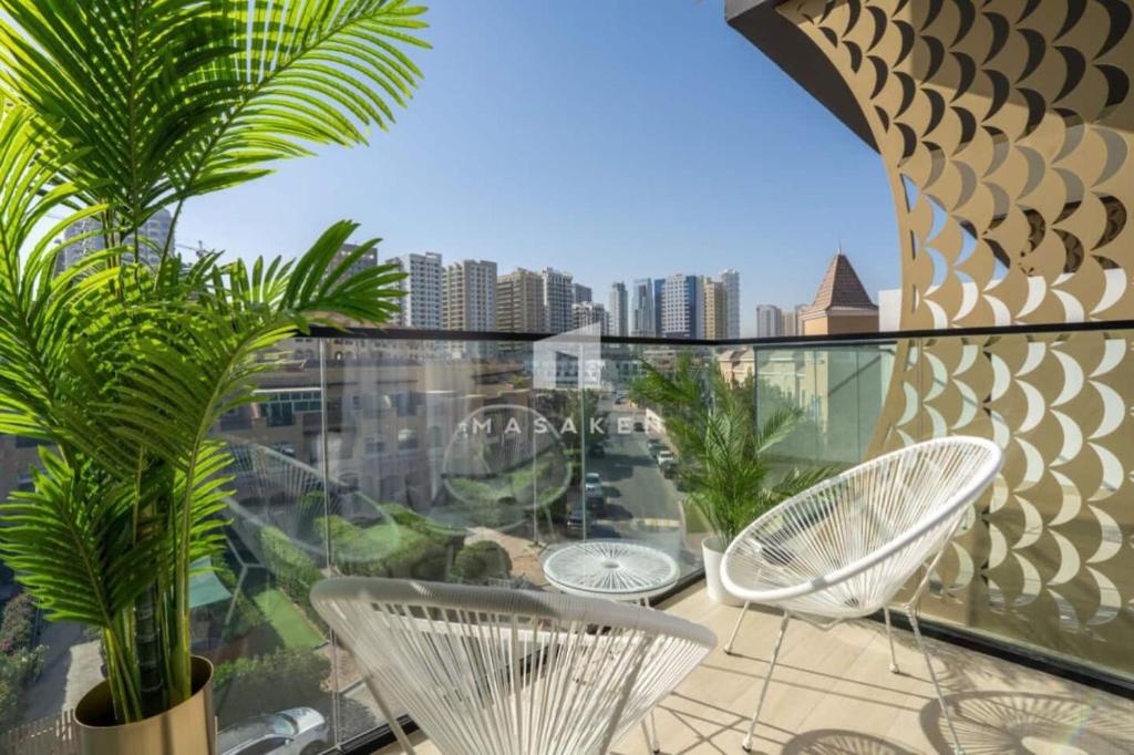 هتل فولی فرنیشد 2بدروم وید بالکنی این جی وی سی - Fully Furnished 2bedroom With Balcony In Jvc