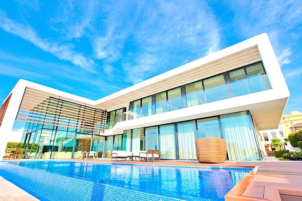 هتل سگنیچر ایکس ال 6 بی آر ویلا ویت پرایوت بیچ اند پول آن پالم آیلند - Signature XL 6BR Villa with Private Beach & Pool on Palm Island