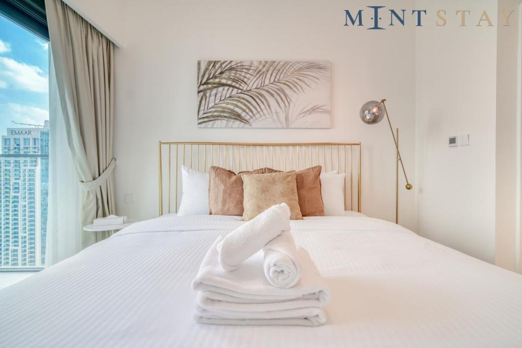 Burj Crown , Downtown Dubai - Mint Stay