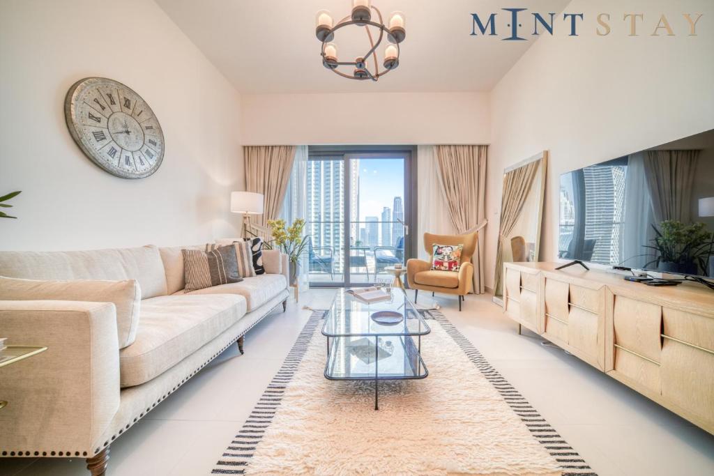 Burj Crown , Downtown Dubai - Mint Stay