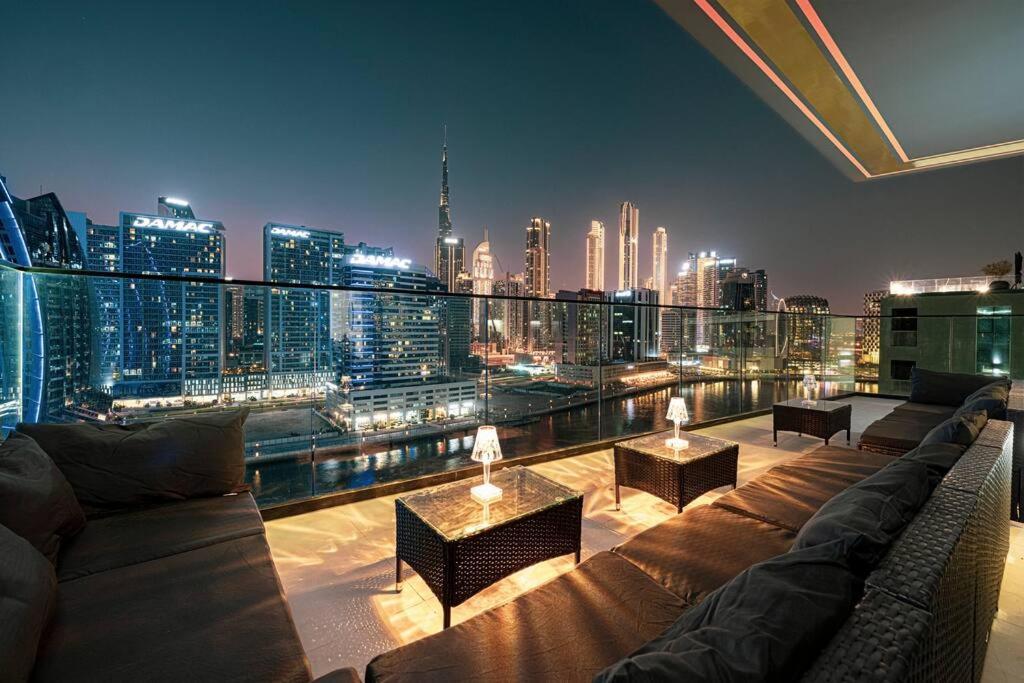 هتل لوکس 2 بی آر آپارتمان در بیزنس بی با ویو برج - Lux 2 BR Apartment at Business Bay with Burj View