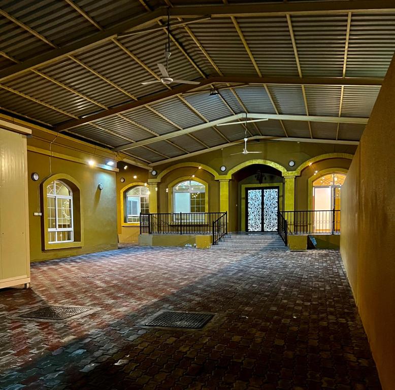 هتل پرایوت روم این ویلا هاوس - Private room in villa house