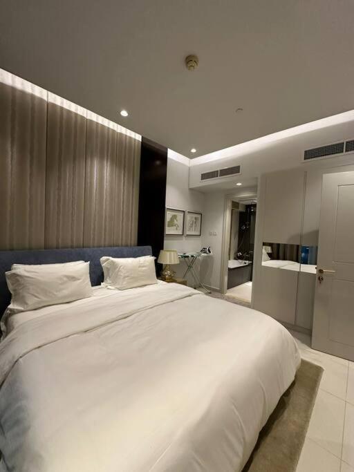 LUX 1 bedroom in Downtown