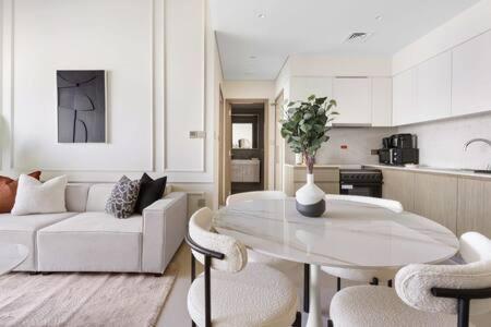 Silkhaus Luxurious 1 BDR Stunning View