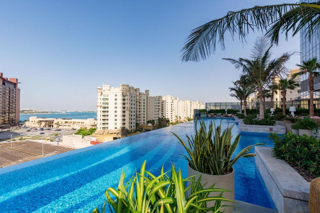 هتل وای کی - های اند استودیو ویت پانورامیک ویو در د پالم تاور - VayK - High End Studio with Panoramic View in the Palm Tower