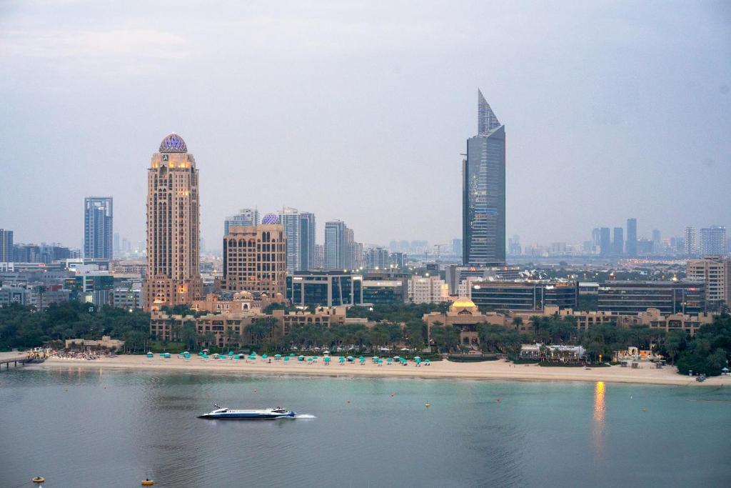 هتل استی این بیچ فرانت - پرایوت بیچ اکسس - ۲ بی آر - دبی مارینا - Stay in Beach front - Private beach access - 2BR - Dubai Marina