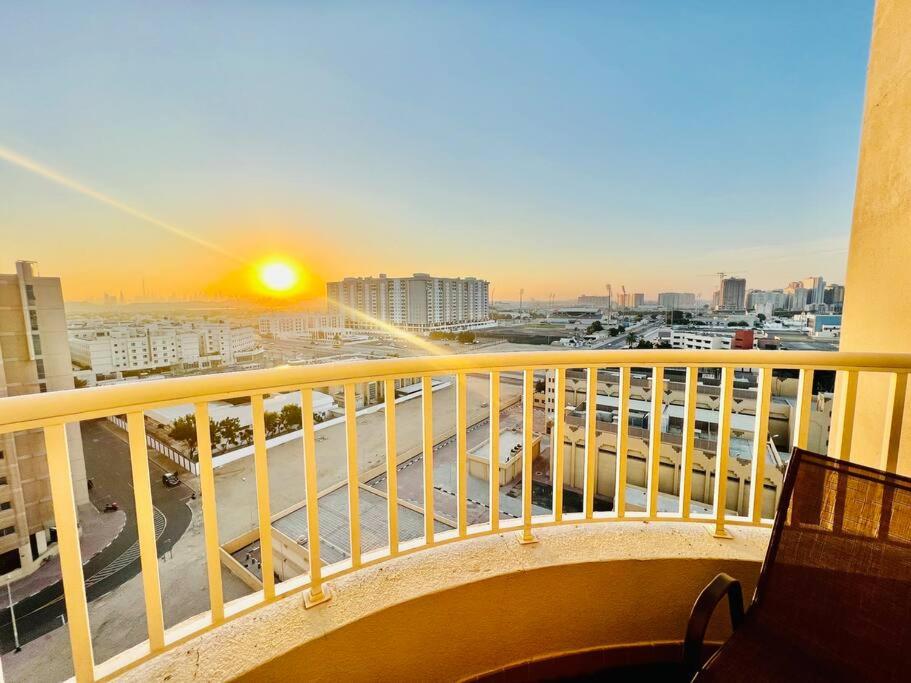 هتل استی ات آل غیمه هالی دی هومز 1 بد روم آپارتمان نر ایرپورت - Stay at Al Ghaimah Holiday Homes 1 Bedroom Apartment Near Airport