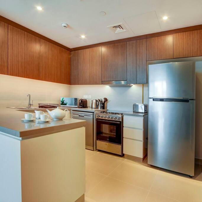 هتل بیچ واک لاکچری تو بی آر ویت اینفینیتی پول اند ویوز - Beachwalk Luxury 2BR with Infinity Pool and Views