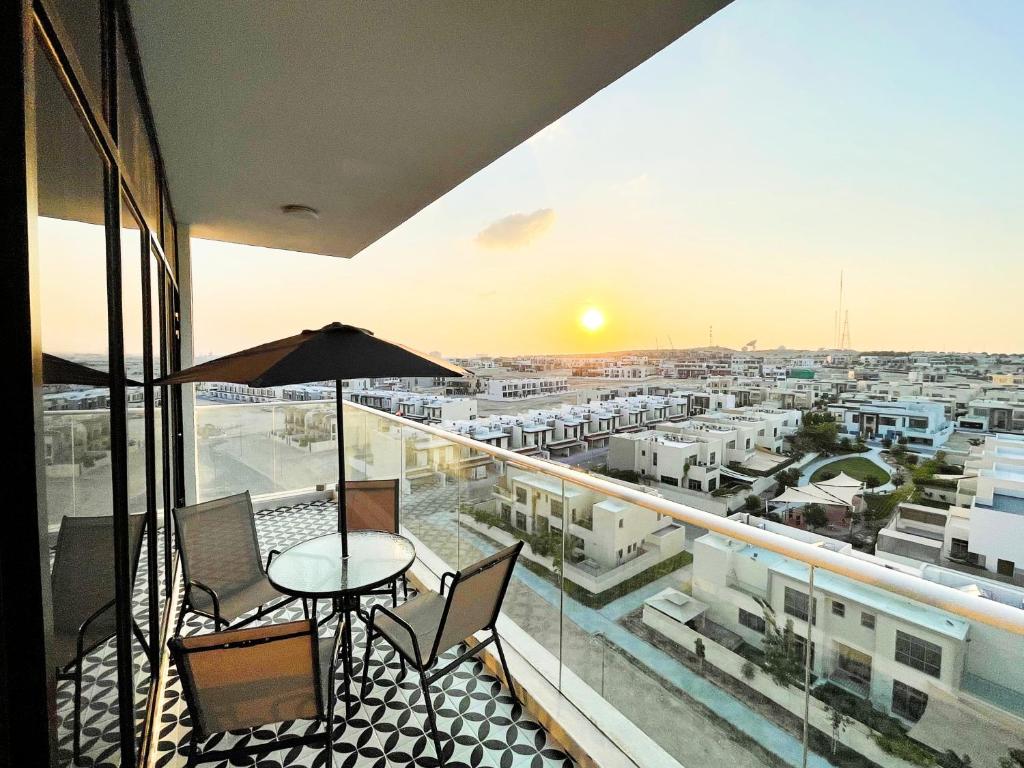 هتل کوزی آپارتمان ویت پول - 10 مینز فروم دبی مارینا - Cozy apartment with Pool - 10 mins from Dubai Marina