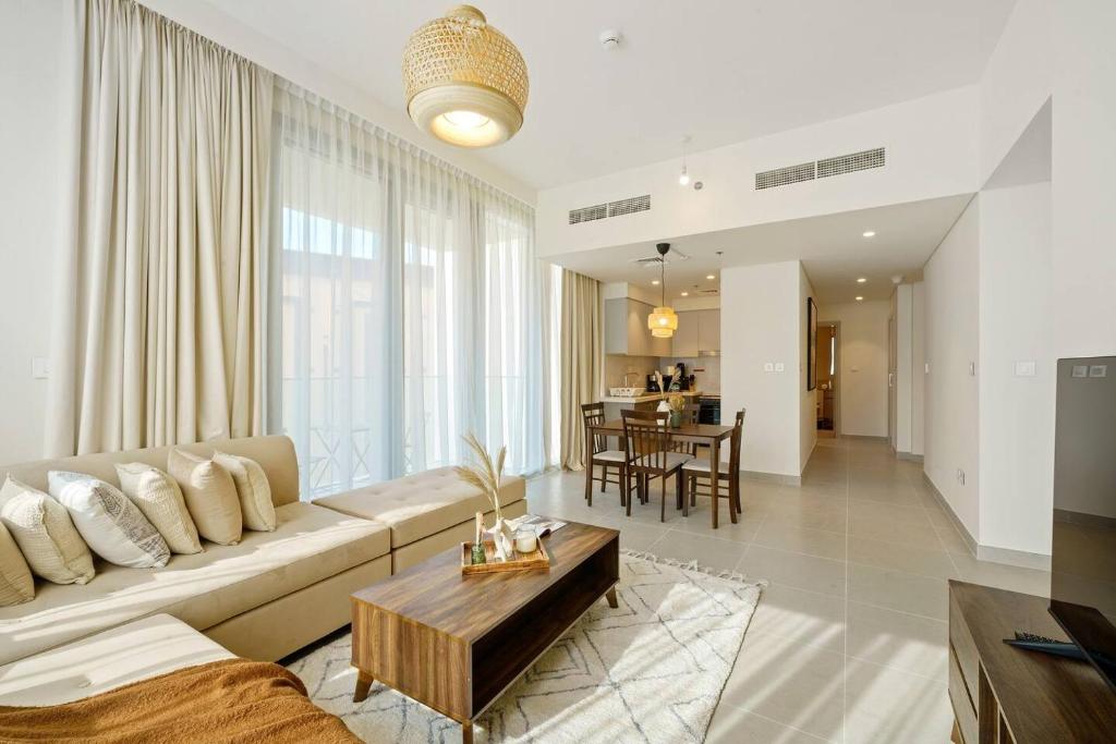 هتل مدرن 2BR آپارتمان این داون تاون 5 مین والک تو دبی مال - Modern 2BR Apartment In Downtown 5 Min Walk To Dubai Mall