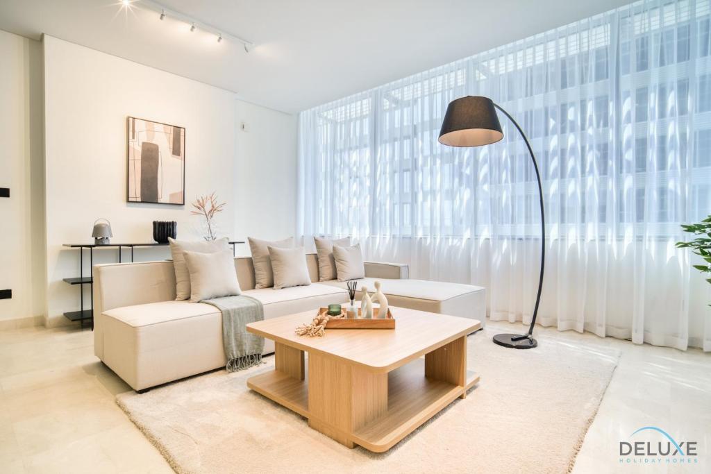 هتل راویشینگ 1 بی آر اَت اسکای گاردنز دی IFC بای دلاکس هالیدی هومز - Ravishing 1BR at Sky Gardens DIFC by Deluxe Holiday Homes