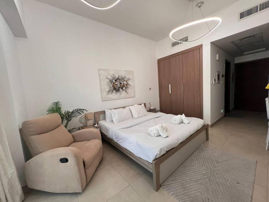 هتل وایا -مدرن استودیو در عزیزي فریشته - ال فورجان - VAYA -Modern Studio in Azizi Farishta - Al Furjan