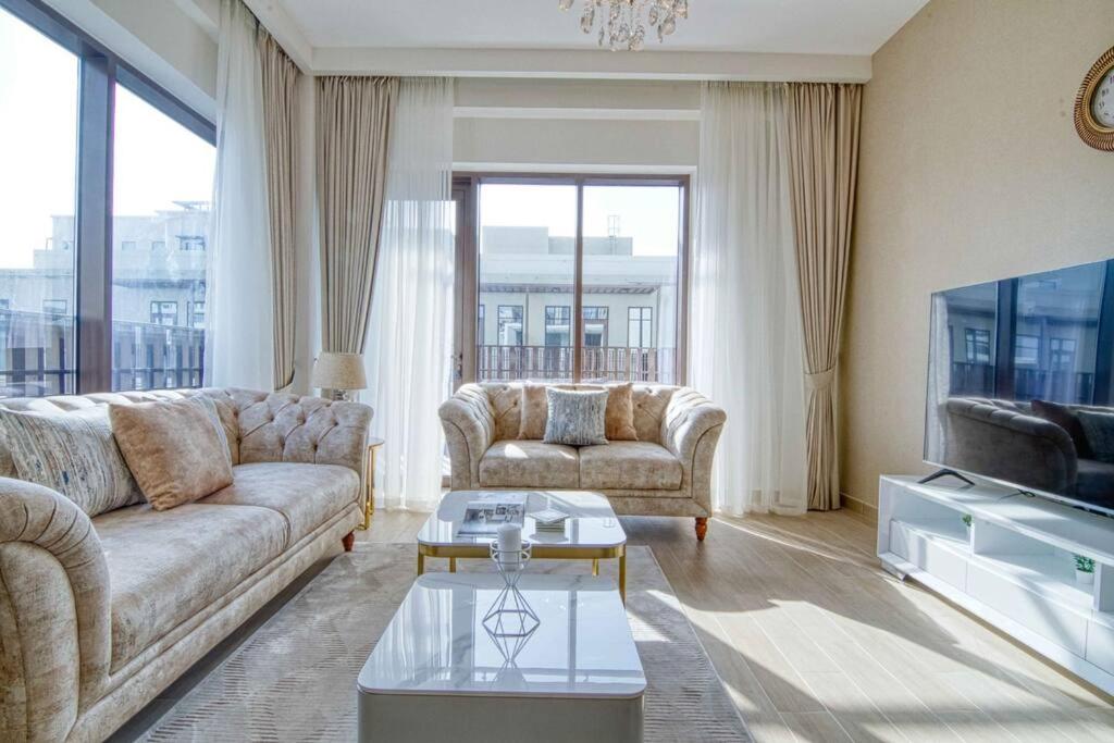 هتل لاکژری لیوینگ 1 بی آر اَت سان ست کریک بیچ آ پی تی 702 - Luxury Living 1BR at Sunset Creek Beach APT702