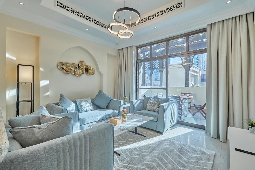 هتل برج خلیفه ویو 1BR سوق البحر تاجر ریزیدنسز مینت اونیو داون تاون گلدن هومز - Burj khalifa view 1BR Souk al Bahar Tajer Residences Mint avenue Downtown Golden Homes
