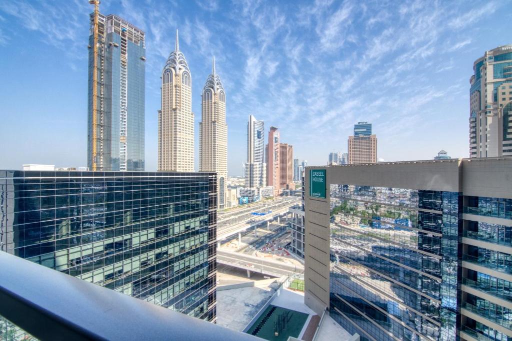 هتل سوفیستیکیتد اند کلاسی استی ات ذ آنیکس - Sophisticated & Classy stay at The Onyx