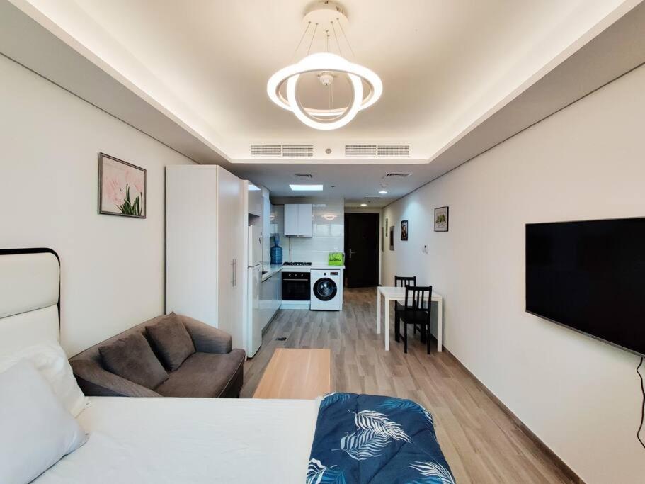 هتل لاکچری استودیو آپارتمان این دبی وید پرایوت بالکونی - Luxury Studio apartment in Dubai with Private Balcony