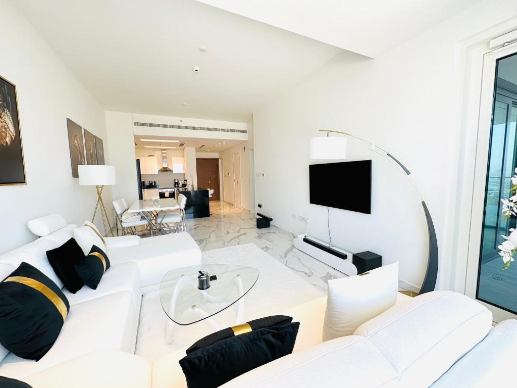 هتل برند نیو فول آپارتمان نکس تو ریم مال - Brand New Full Apartment Next to Reem Mall