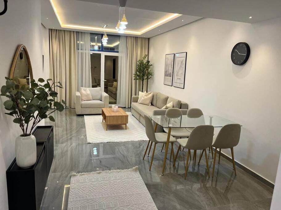 هتل لاکچری 1BD آپت در اجمان فری پارکینگ نیار بیچ Luxury 1BD Apt in AJMAN FREE Parking NEAR Beach