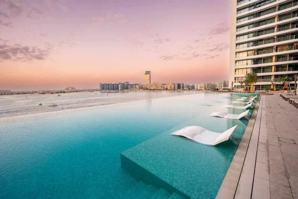 هتل ذ بیچ آیل - The Beach Isle