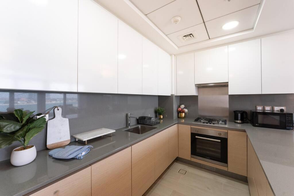 هتل لاکچری آپارتمان مینا عزیزي پالم جمیرا-پرایوت بیچ - Luxury Apartment Mina Azizi Palm Jumeirah-Private Beach