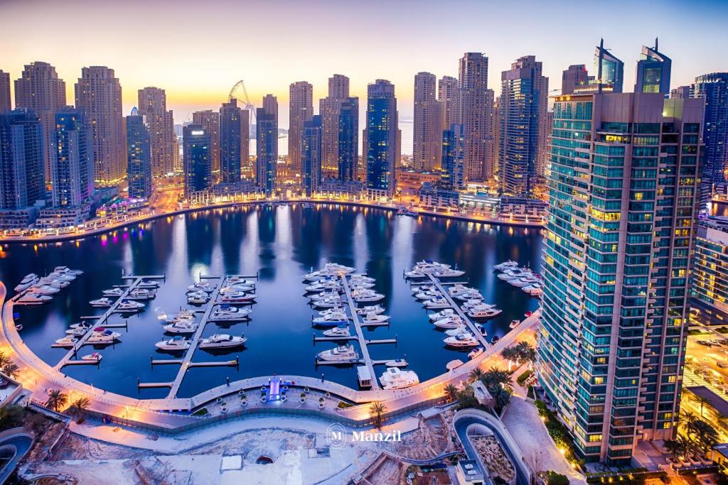 هتل منزل - 1B آر هوم این دبی مارینا ویت مارینا ویو، ان آر جی بی آر بیچ اند مارینا مال - Manzil - 1BR Home in Dubai Marina with Marina View, Nr JBR Beach & Marina Mall