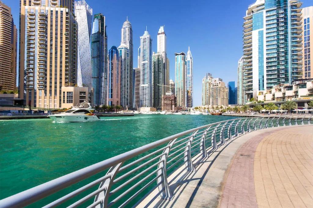 هتل باجت 1 بی آر آپت در مارینا - نیار ترام و مترو - تایم پلیس تاور - Budget 1BR Apt in Marina - Near Tram & Metro -Time Place Tower