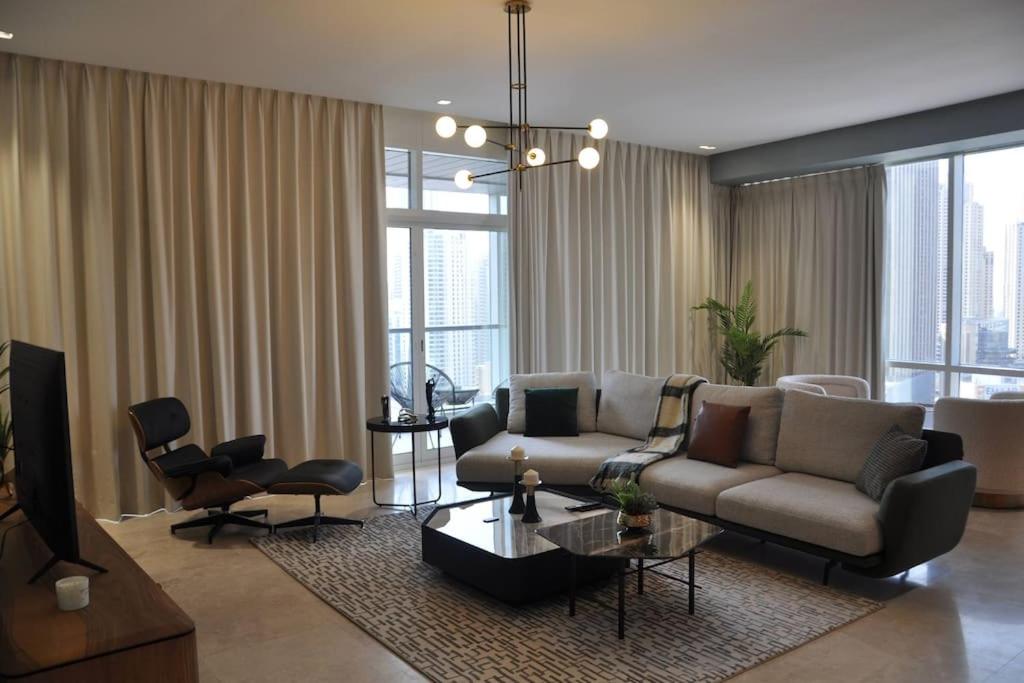 هتل لاکچریس 2 بیدروم +مید -جی ال تی - Luxurious 2 Bedroom +Maid -JLT