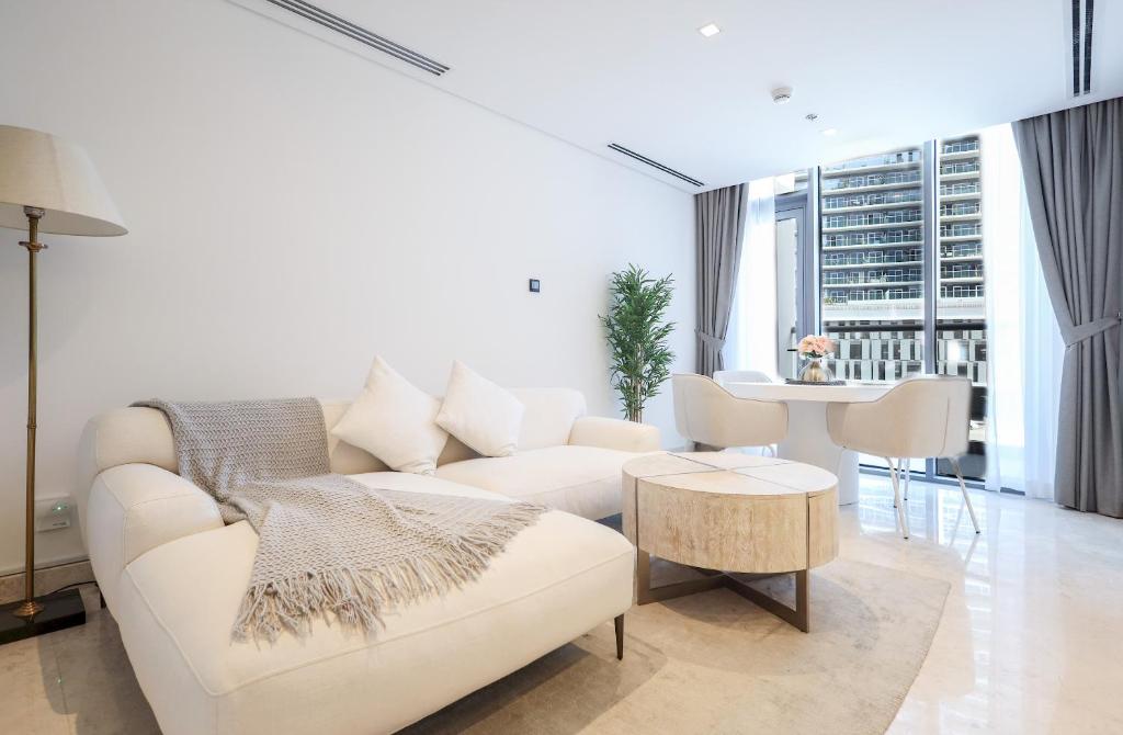 هتل الیت لاکس هالیدی هومز - 2BR سوئیت اف الگانس این بیزنس بی دبی - Elite LUX Holiday Homes - 2BR Suite of Elegance in Business Bay Dubai