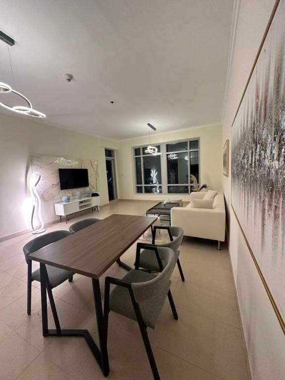 هتل دان‌تاون دبی - هیوج وان بیدروم - Downtown Dubai - Huge 1 bedroom