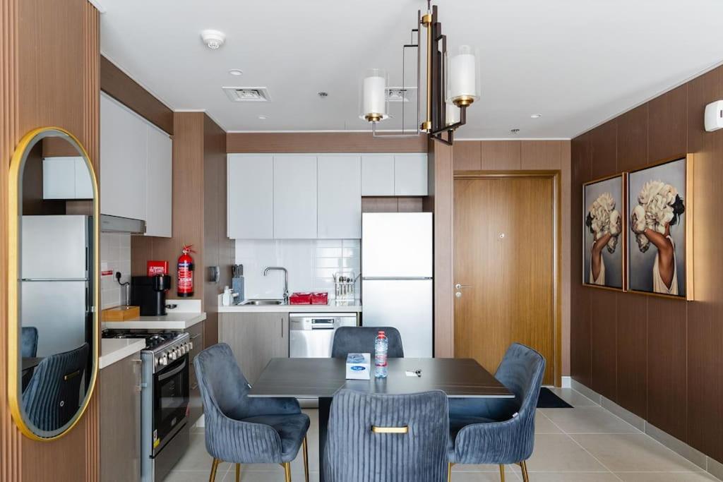 هتل استایلش وان بدم روم نکس تو دبی مال ال بولوارד - Stylish one bedroom next to Dubai Mall l Boulevard