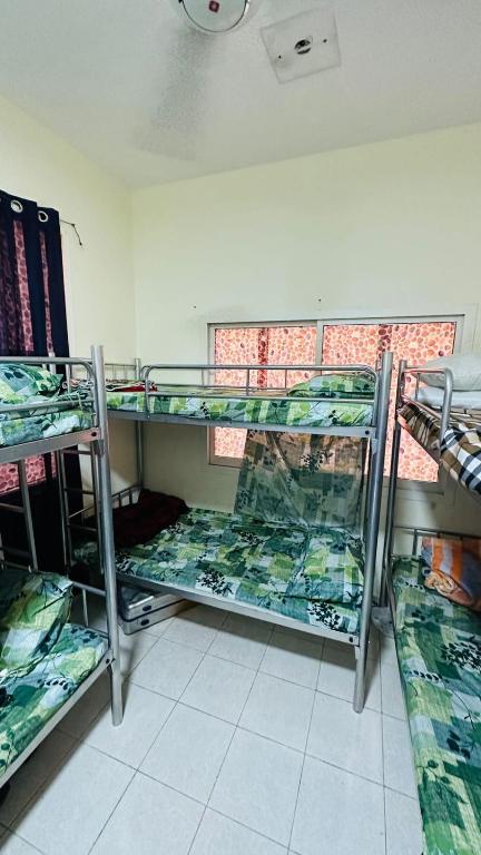 هتل سانشاین بویز هاستل - SUNSHINE BOYS HOSTEL