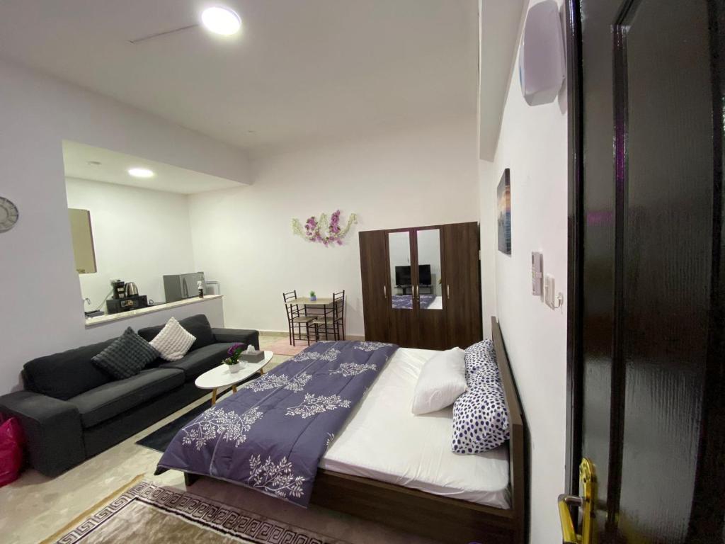هتل کارنز استودیو این کرنیش ابوظبی بیهند شیکا فاطما پارک - Karen's Studio in corniche Abu Dhabi behind Shikha Fatima park
