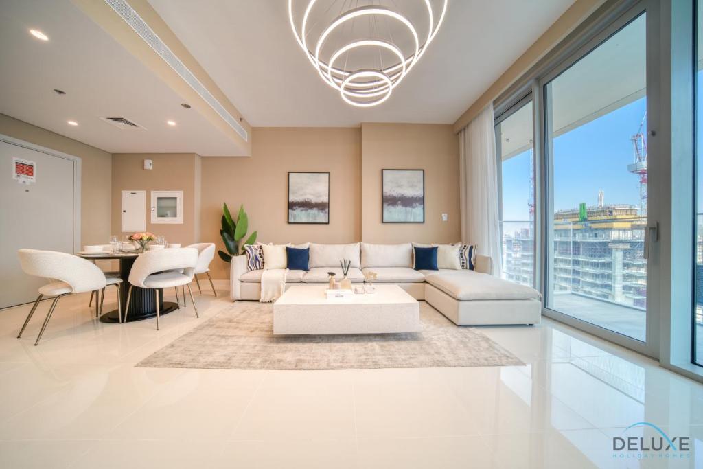 هتل گرتیفینگ 1BR ات بیچ آیل تاور 1 دبی مارینا بای دلاکس هالی‌دی هومز - Gratifying 1BR at Beach Isle Tower 1 Dubai Marina by Deluxe Holiday Homes