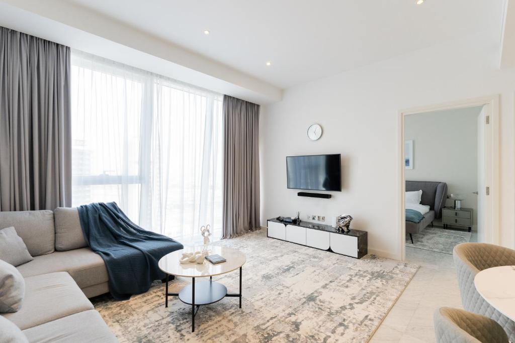 هتل برایت اند کُزی آپارتمان این بیزنس بی کانال ویو - Bright and Cozy Apartment in Business Bay l Canal View