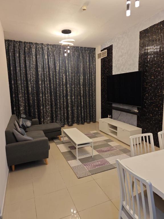 هتل اوجمن پریال مودرن 1 بد روم Ajman preal modren 1 bed room