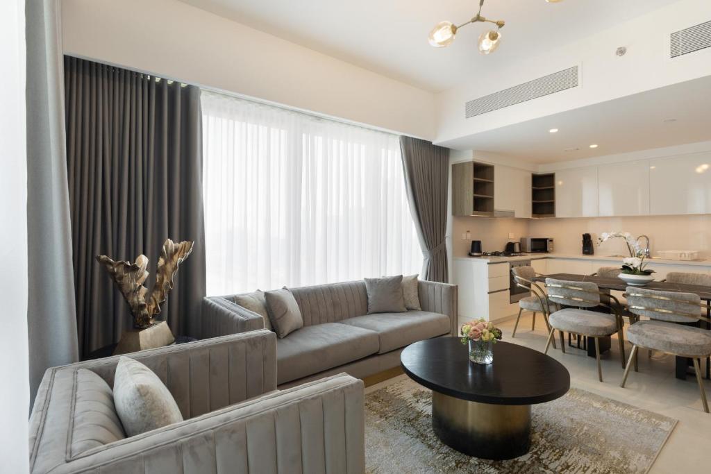 هتل لوکس 2 بی‌آر وِد امیزینگ ویوز ات داون‌تاون ویوز - LUXE 2BR with AMAZING VIEWS at DOWNTOWN VIEWS