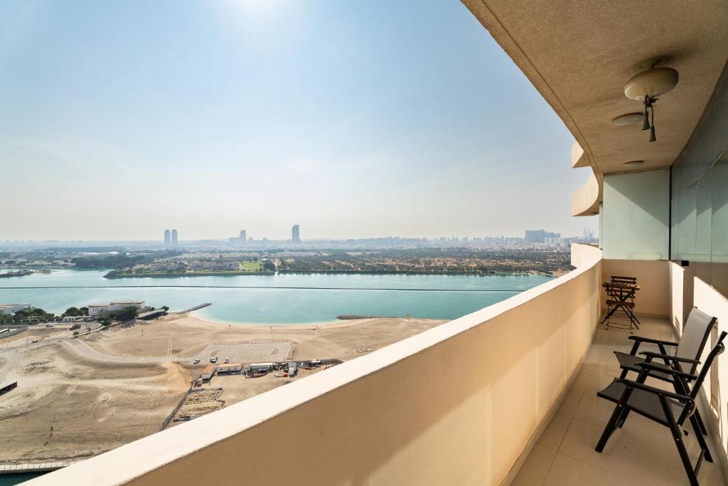 هتل نسما لاکچری استیز - سرنیتی بای د سی 1 بی آر آپارتمنت ویت بیچ ویوز - Nasma Luxury Stays - Serenity by the Sea 1BR Apartment With Beach Views