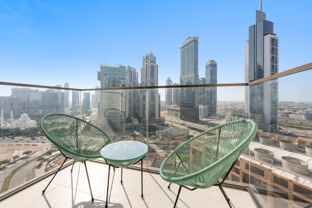 هتل سیلک هاوس آپسکتايل 1 بی آر بای برج خلیفه ویت بالکنی - Silkhaus Upscale 1BR by Burj Khalifa with Balcony