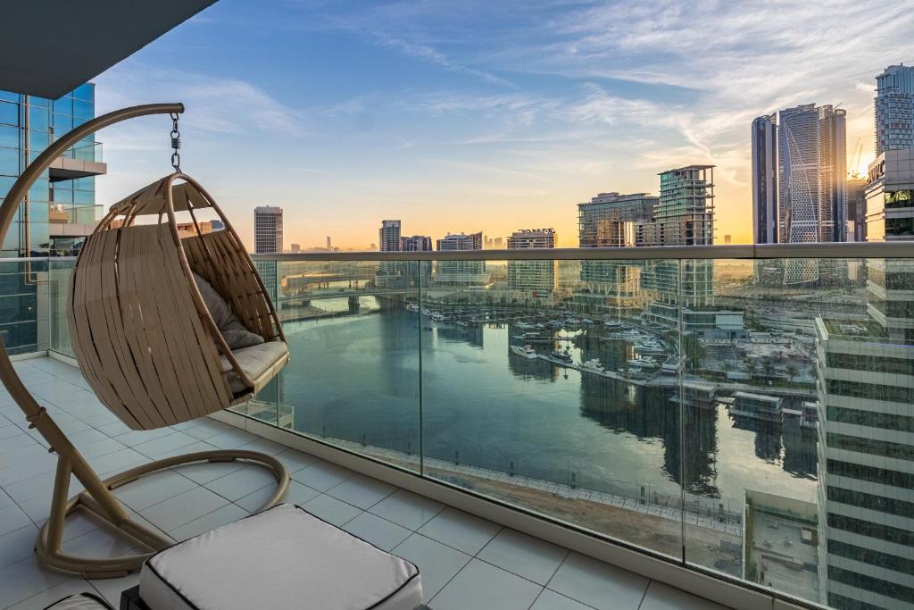 هتل استایلیش آپارتمان ویت یات ویو کلاوز تو دبی مال - Stylish Apartment with Yacht View close to Dubai Mall
