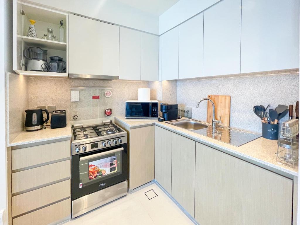 هتل بیوتیفول آپارتمان بای دبی مال 161BR-2 - Beautiful apartment by Dubai Mall 161BR-2