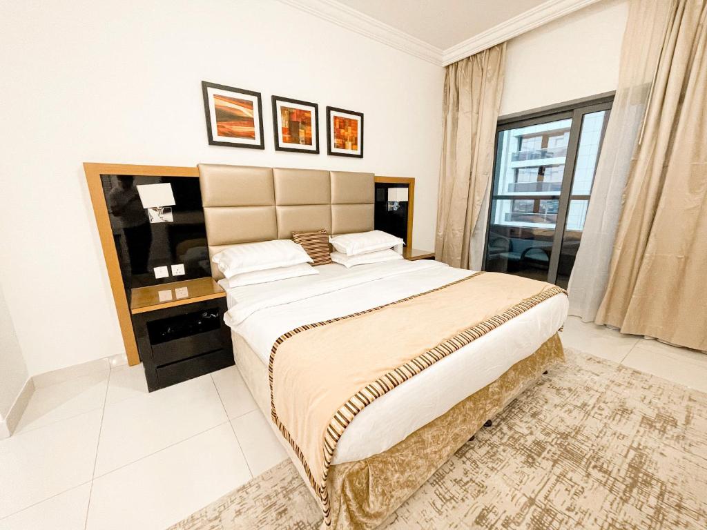 هتل استودیو آپارتمان این کپیتال بی تاور بیزنس بی دبی - ایزی‌ترک ویکیشن هومز - Studio Apartment in Capital Bay Tower Business Bay Dubai - Ezytrac Vacation Homes