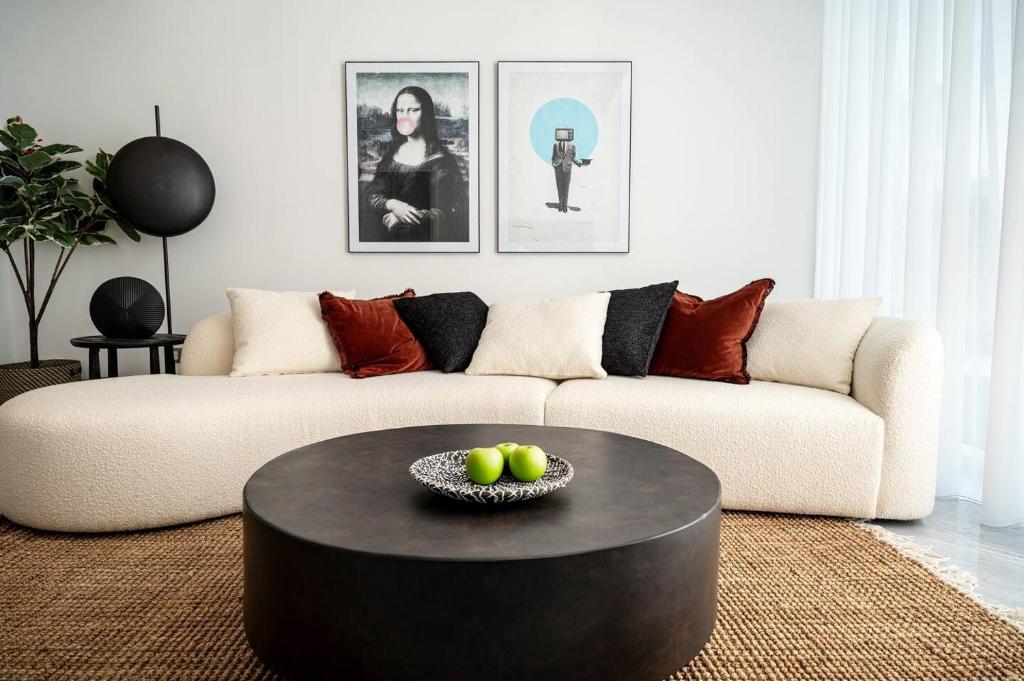 هتل بیوتیفول 1 بی آر این د پد بای امنیات - Beautiful 1BR In The Pad by Omniyat